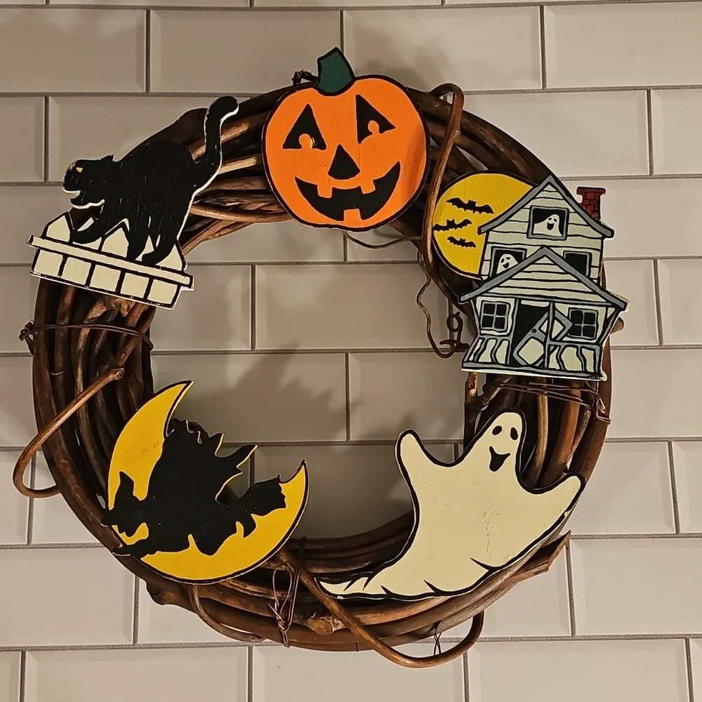 Halloween Wreath with Wooden Pumpkin, Witch, Cat and Ghost Accents